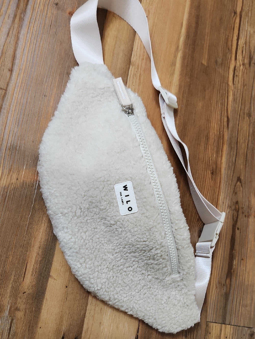 WILLO Cream Sherpa Mini Crossbody Bag - Plush Zip Fanny Pack